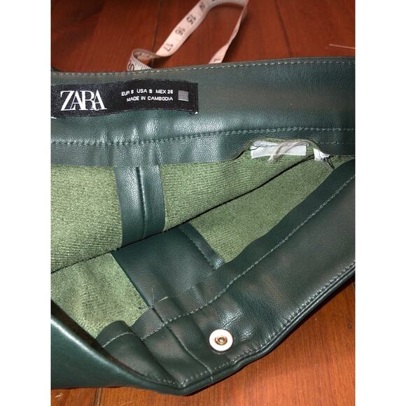 ZARA Green Faux Leather Leggings High Rise Ankle Zippers - Picture 12 of 12